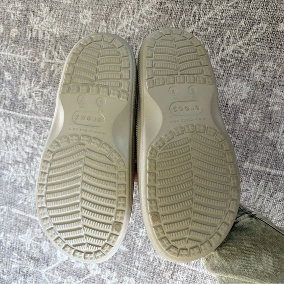 Croc slides - Picture 3 of 3